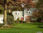 10 Orchard Meadow Rd Williston Park, NY 11596 - Image 2293392