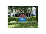 3600 MYSTIC POINTE DR # 913 Miami, FL 33180 - Image 2561064