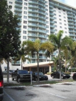 19390 Collins Ave Apt 403 North Miami Beach, FL 33160 - Image 6324044