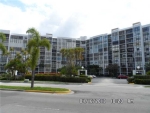 800 PARKVIEW DR # 827 Hallandale, FL 33009 - Image 6554852